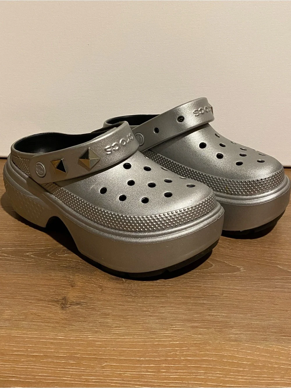 CROCS Metallic Silver Comfort Clog